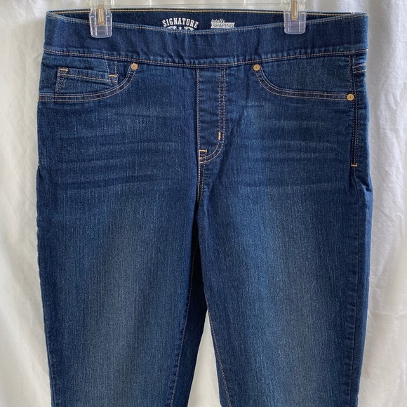 Levi Signature Pull-On - Skinny Jeans - Women/Juniors Size: 14 - Picture 4 of 14